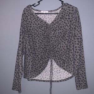 Gaze brand large crop top gray leopard print .
